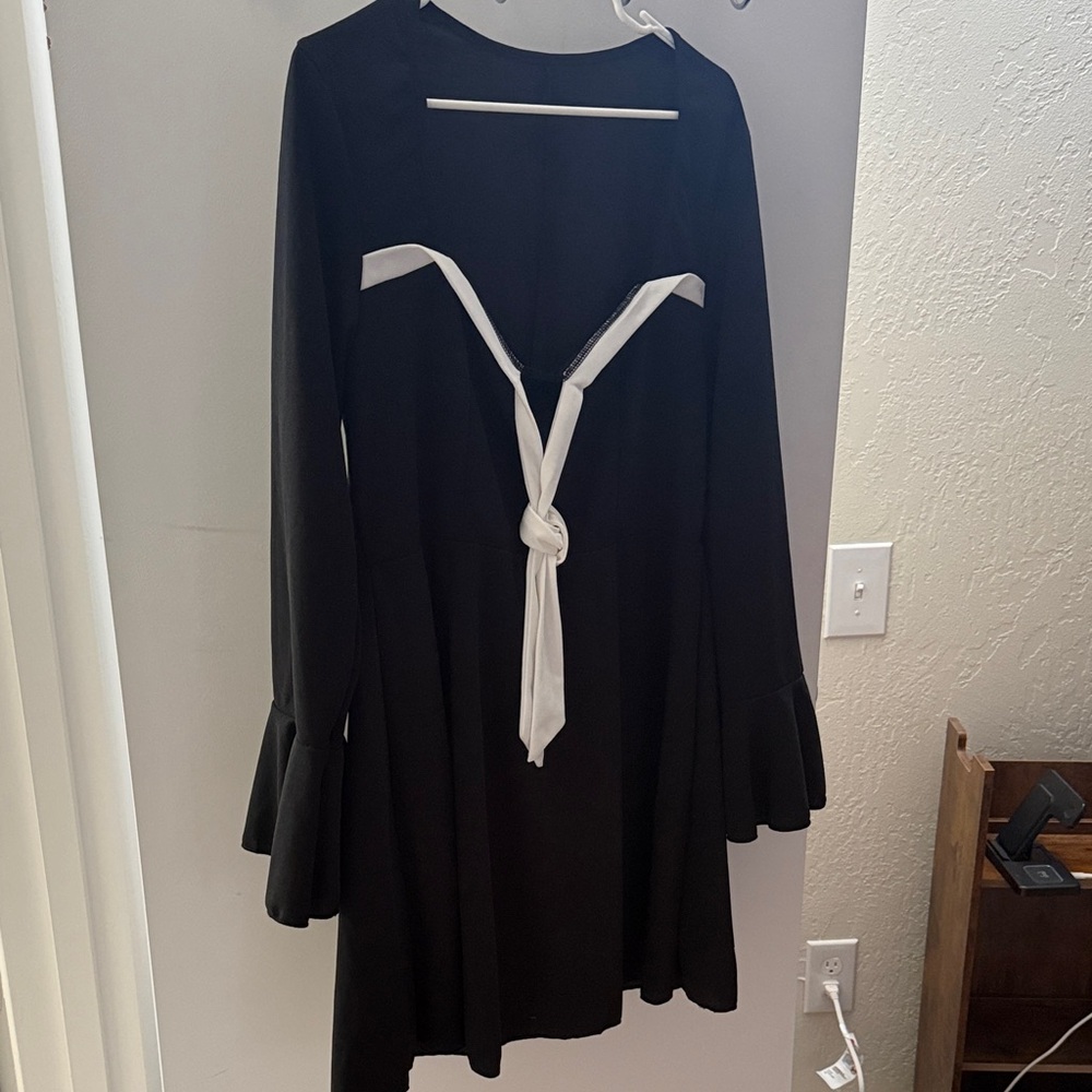 SHEIN Black and White Long Sleeve Dress